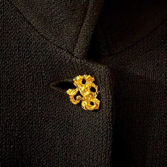 St. John knee-length knit blazer, artistic gold accent buttons, size 6 - Picture 3 of 4